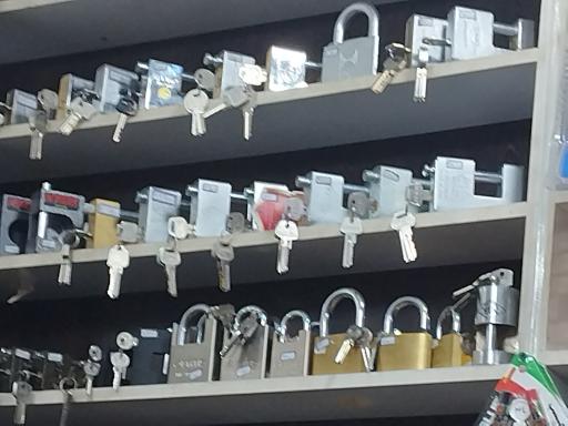 عکس کلیدسازی و ریموت نوین