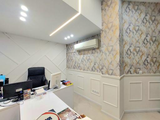 عکس بازرگانی چوب سرو آزاد