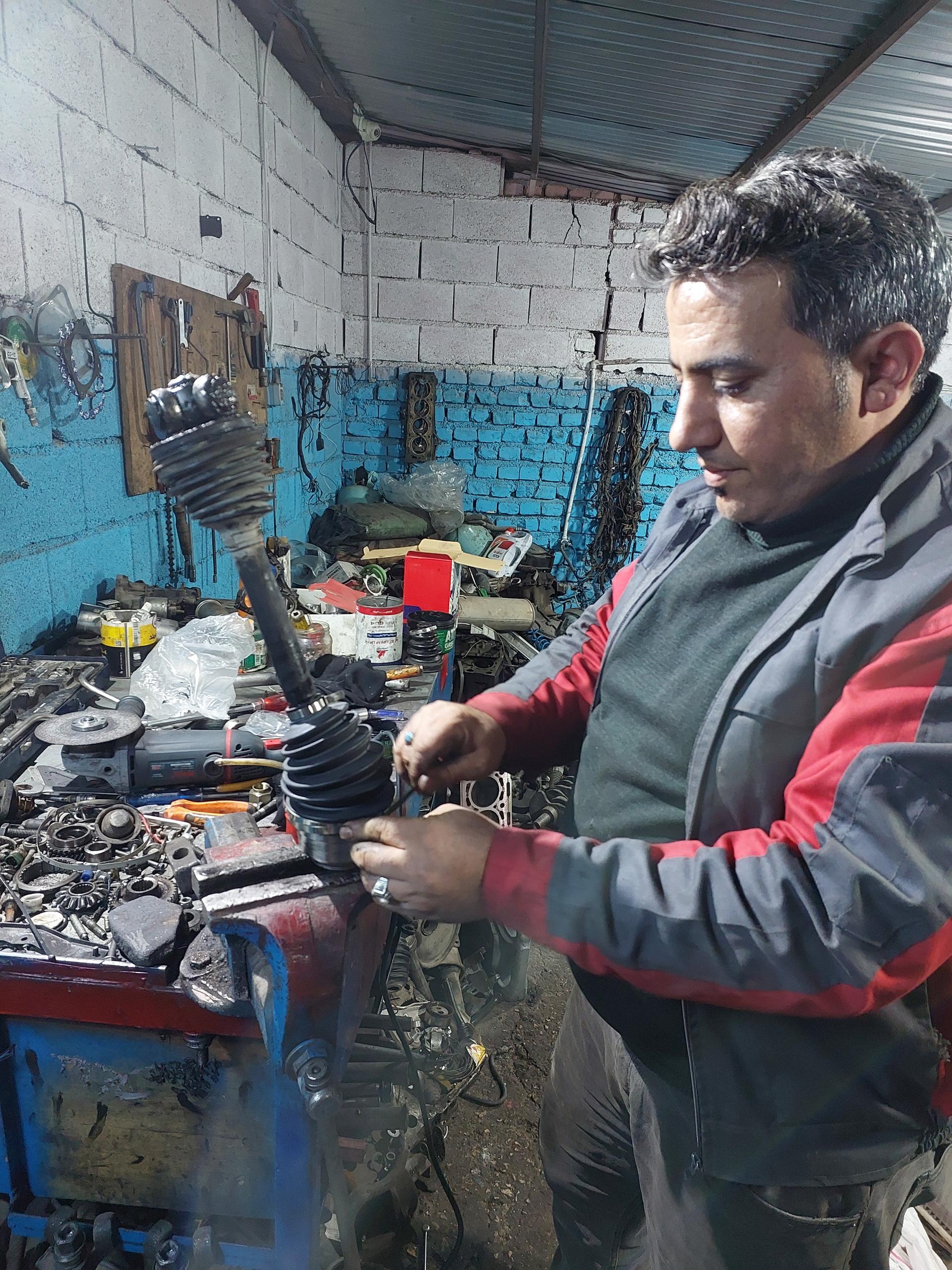 عکس تعمیرگاه اتومبیل مهدی