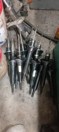 عکس تعمیرات تخصصی کمک فنر برادران عزالدین