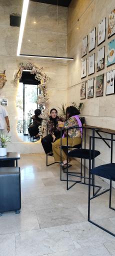 عکس رستوران و کافه ۷۷