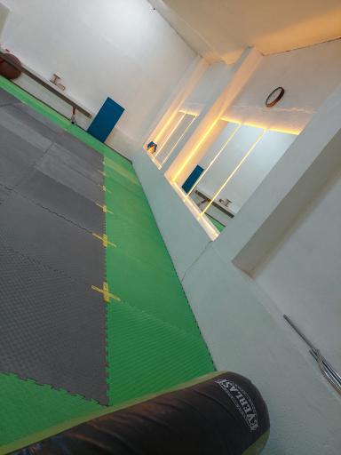 عکس خانه ژیمناستیک پیروزان