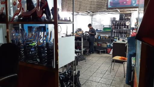 عکس جلوبندی و کمک فنر حسین مرادیان