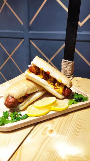 عکس کافه راوی