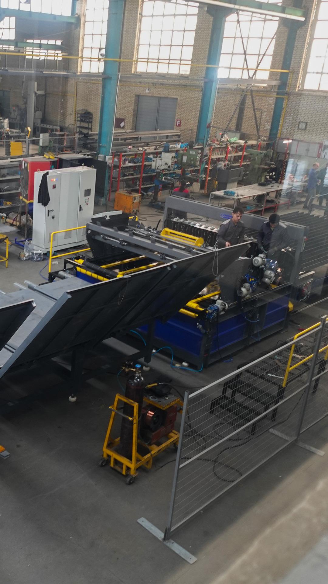 عکس گروه صنعتی مش متال