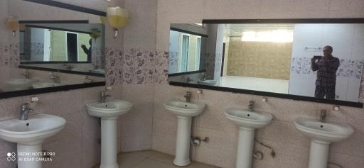 عکس سرویس های بهداشتی پارک کوهسار