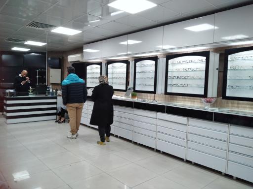 عکس مرکز بینایی سنجی و عینک متا اپتیک 