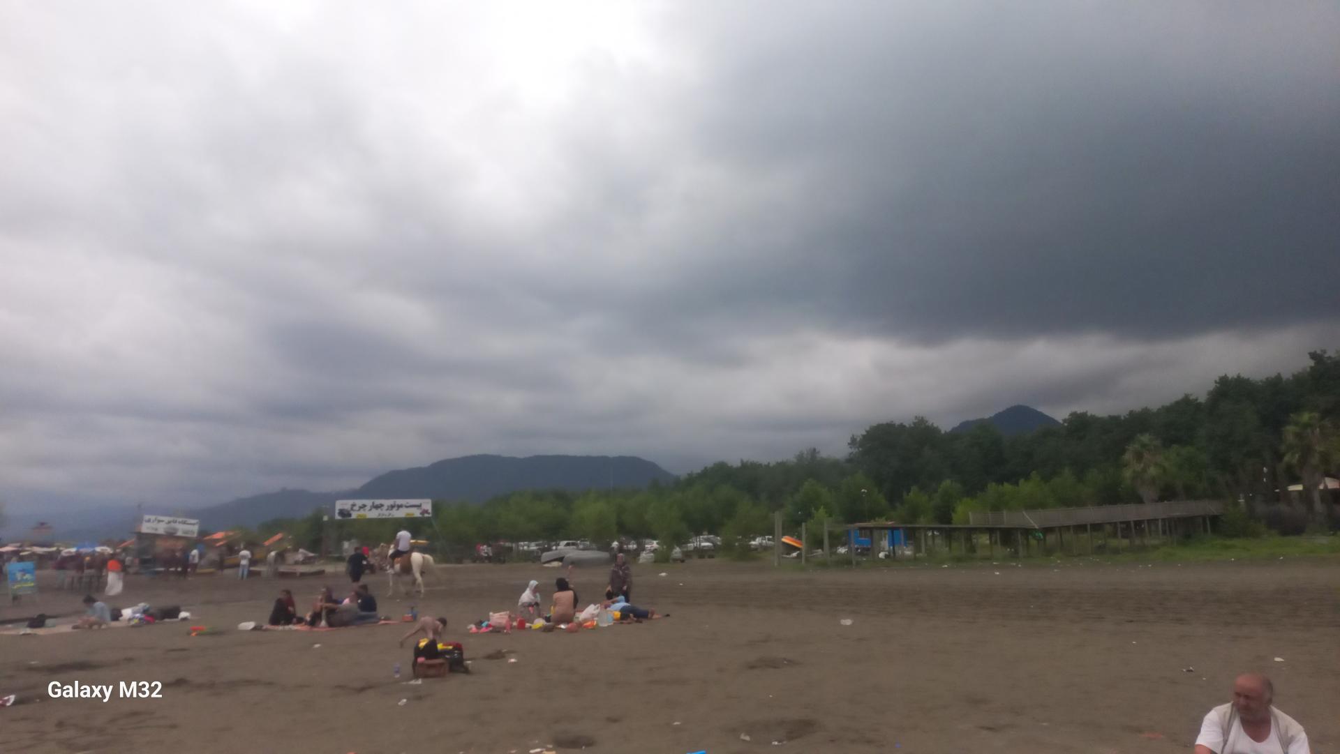 عکس ساحل سنگی رامسر