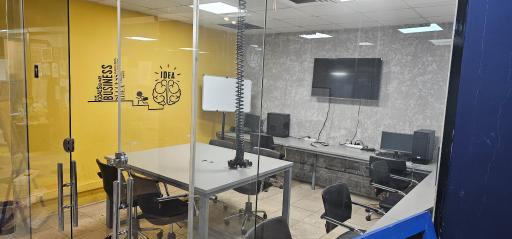 عکس مرکز نوآوری لنسر شریف