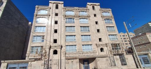 عکس عمارت دیاکو