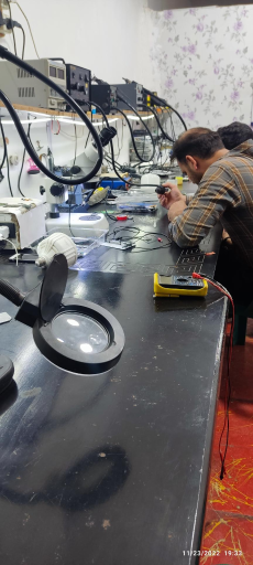 عکس آموزشگاه تعمیرات موبایل و کامپیوتر سیگنال