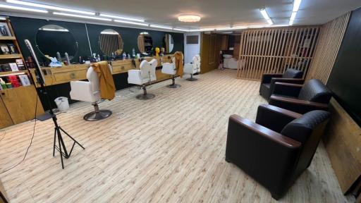 عکس مشاور ثبت نام  آموزشگاه پیرایش شیخ محمد کاردان