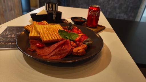 عکس کافه کاژه