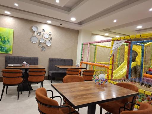 عکس رستوران و غذای خانگی چای و چاشت