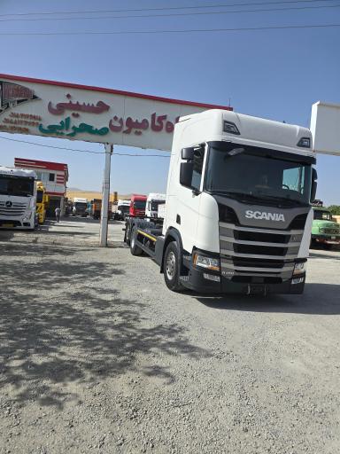 عکس نمایشگاه کامیون حسینی و صحرایی