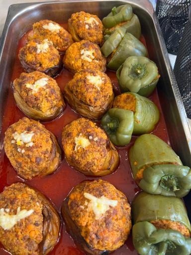 عکس رستوران و صبحانه و دیزی چای و چاشت