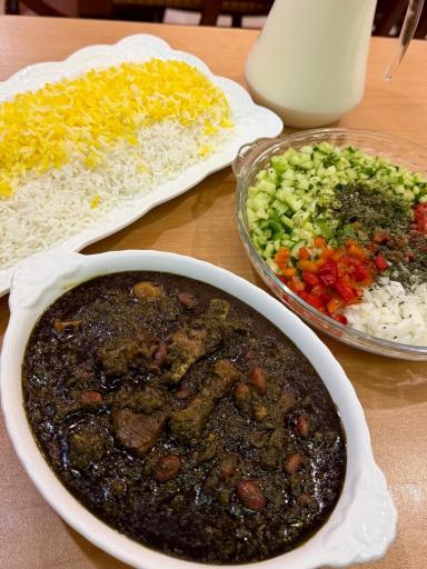 عکس رستوران و صبحانه و دیزی چای و چاشت