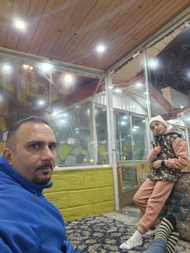 باغ رستوران حاج افشار