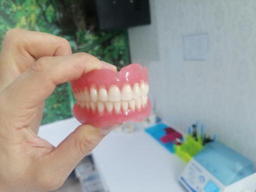 عکس لابراتوار دندانسازی صدرا 