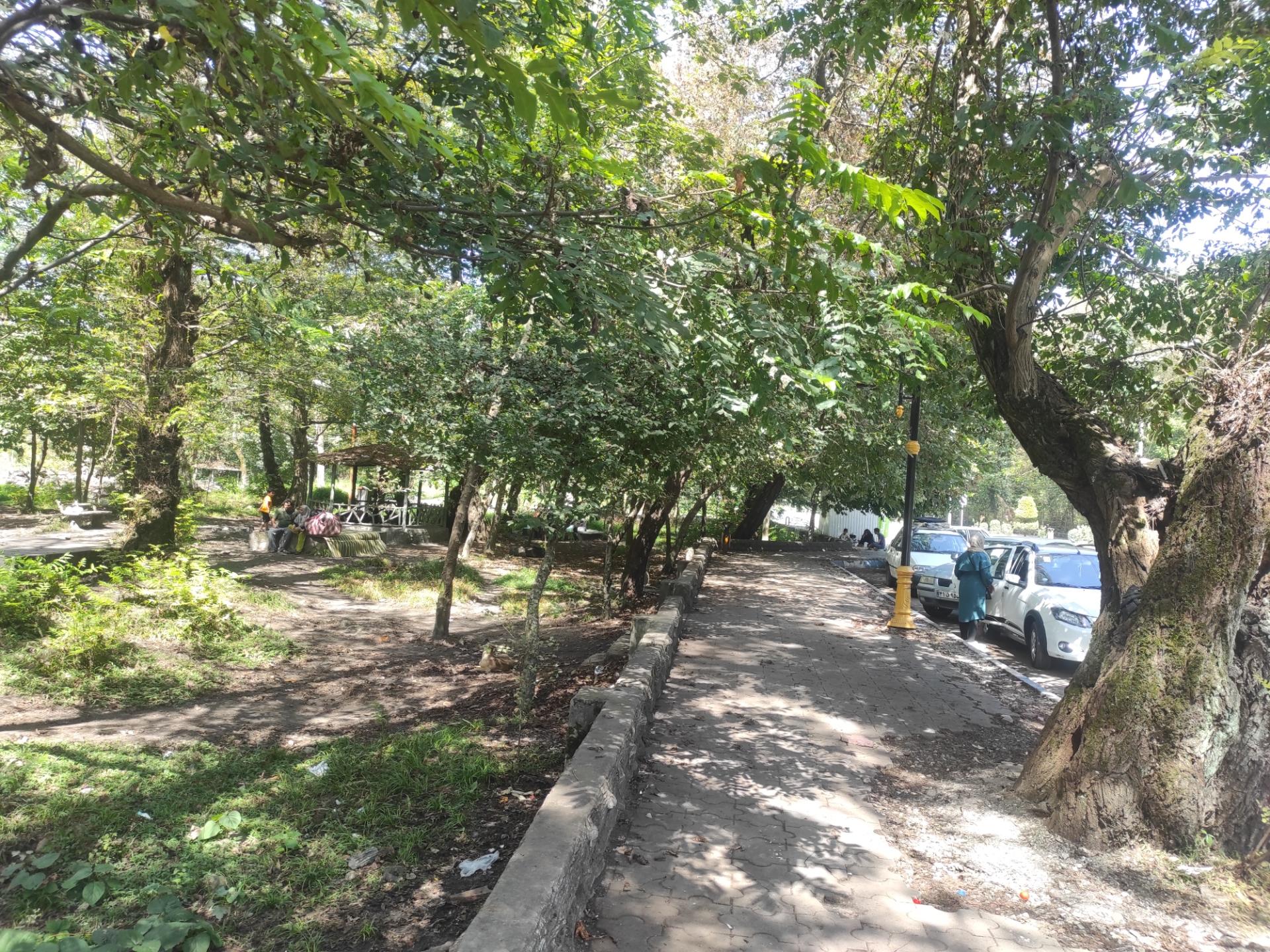 عکس پارک شهدای گمنام (ارم)