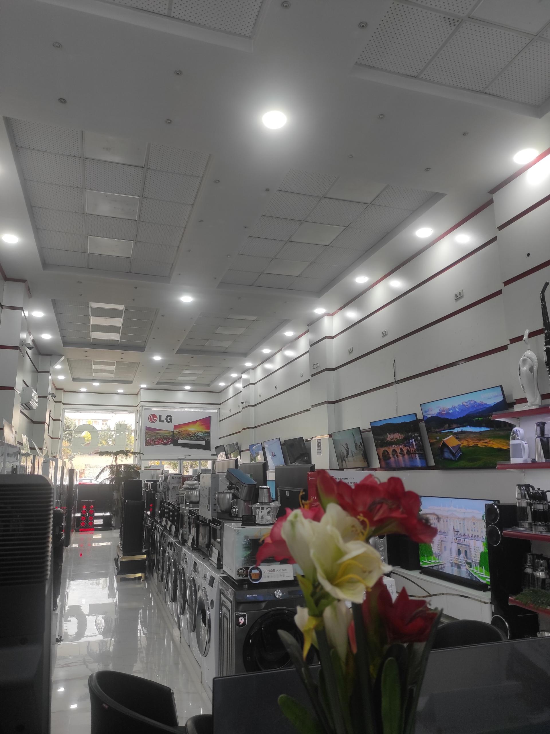 عکس فروشگاه دنیای ال جی