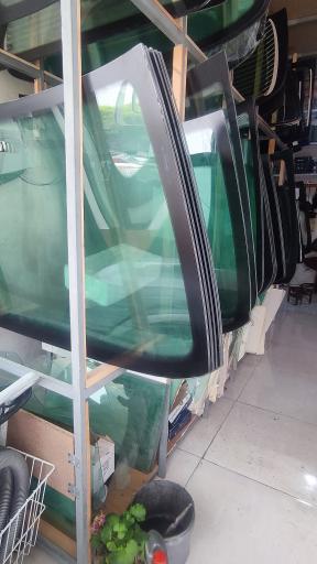 عکس شیشه و آیینه اتومبیل زاگرس 