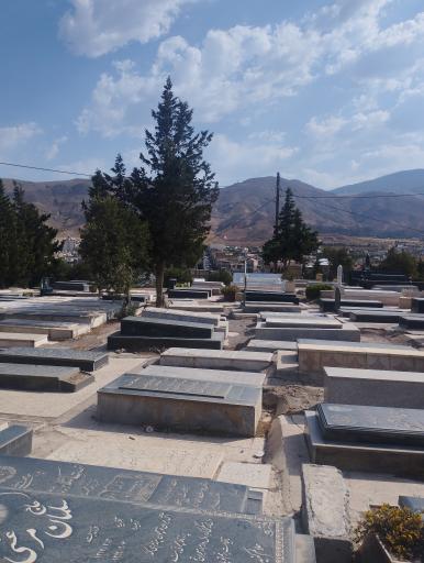 عکس آرامستان منجیل