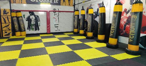 عکس اکادمی ورزشی الماس