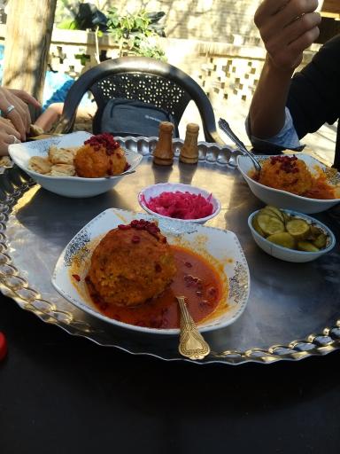 عکس سرای سنتی بابا طاهر