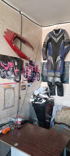 عکس تعمیرات تخصصی موتورسیکلت مصطفی