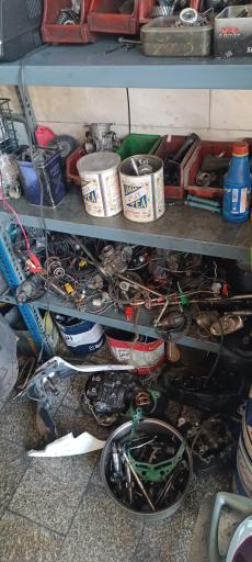 عکس تعمیرات تخصصی موتورسیکلت مصطفی