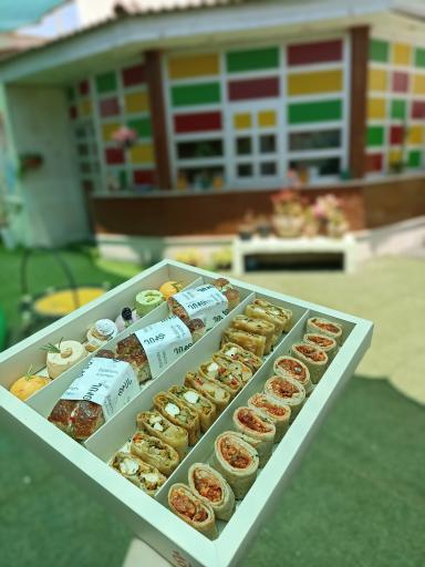 عکس دبستان و پیش دبستانی دخترانه طاها