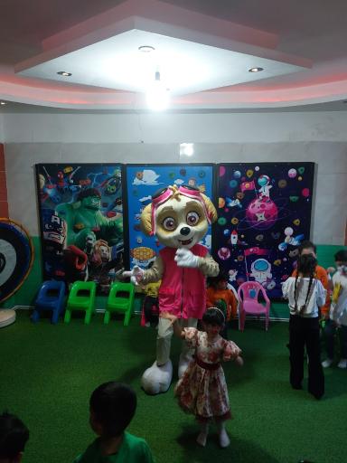 عکس خانه بازی سوری لند