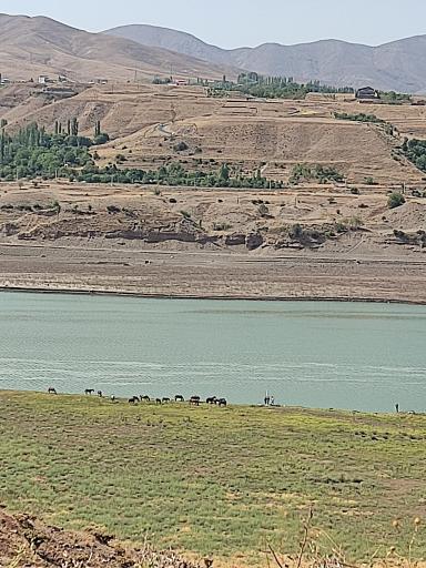 عکس دریاچه سد انحرافی زیاران
