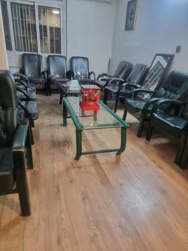 عکس دکتر حسن هشیار