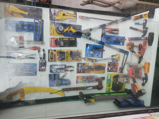 عکس فروشگاه ابزار و یراق جهان