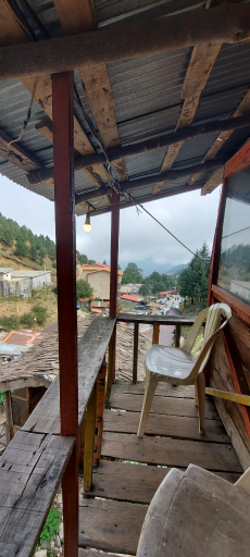 عکس رستوران آبشار جواهرده