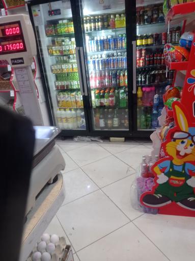 عکس سوپرمارکت بقالی