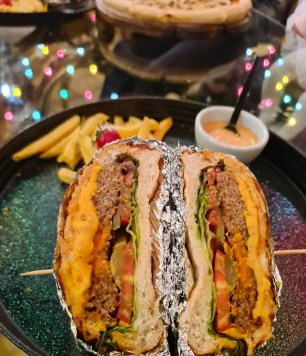 عکس کافه چهار باغ