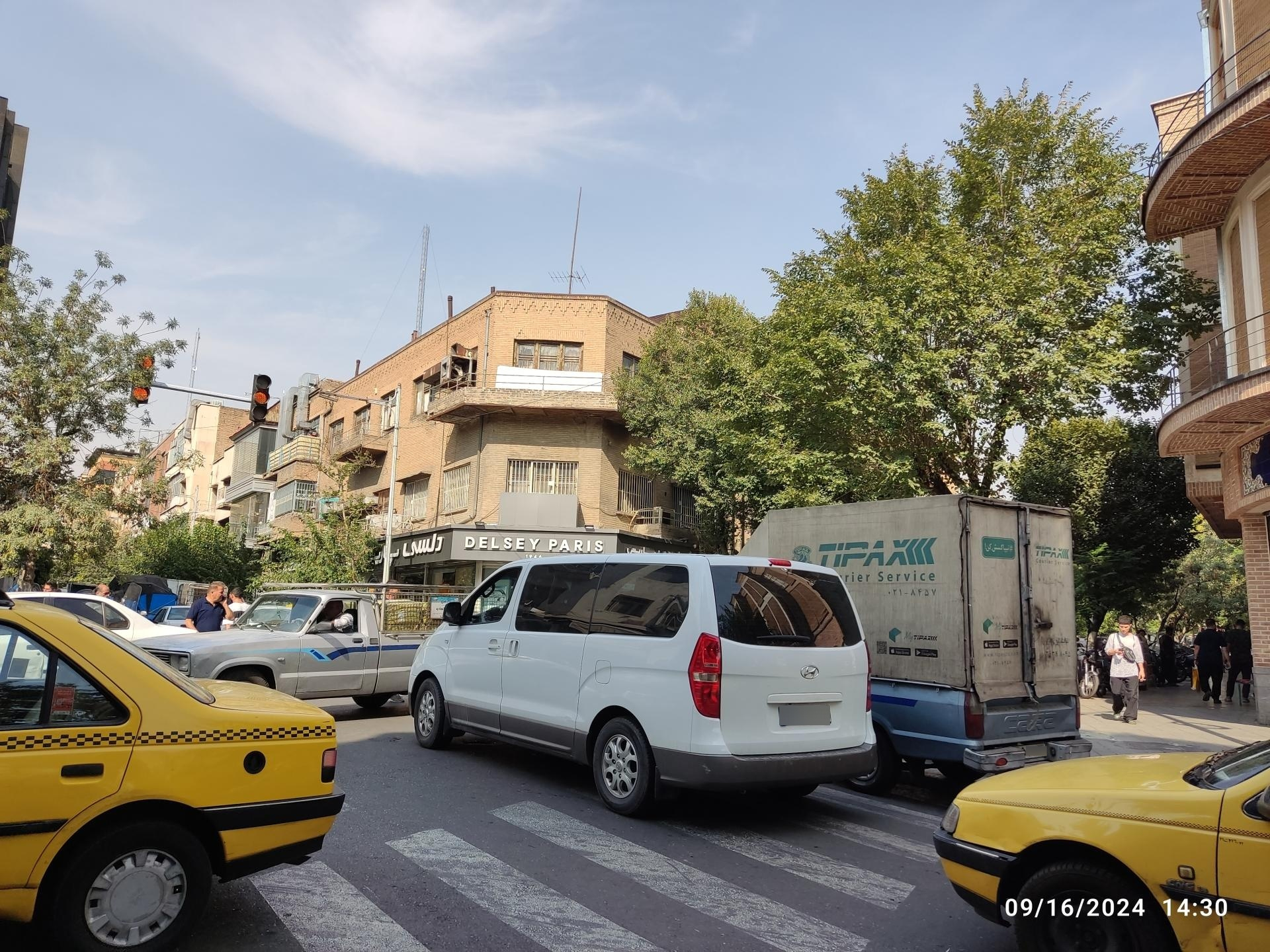 عکس چهارراه کنت