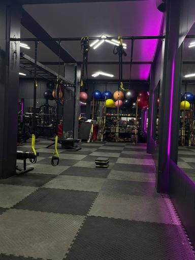 عکس باشگاه ورزشی اورانوس 