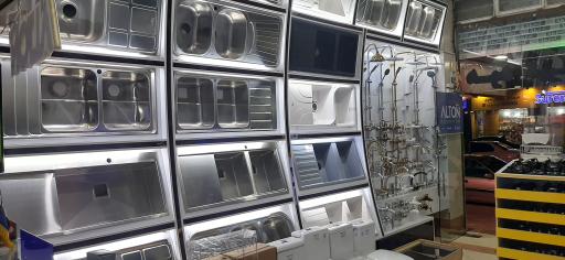 عکس فروشگاه هود، سینک، اجاق گاز و یراق کابینت اسپادانا