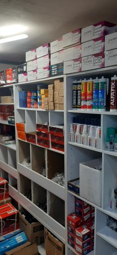 عکس فروشگاه هود، سینک، اجاق گاز و یراق کابینت اسپادانا