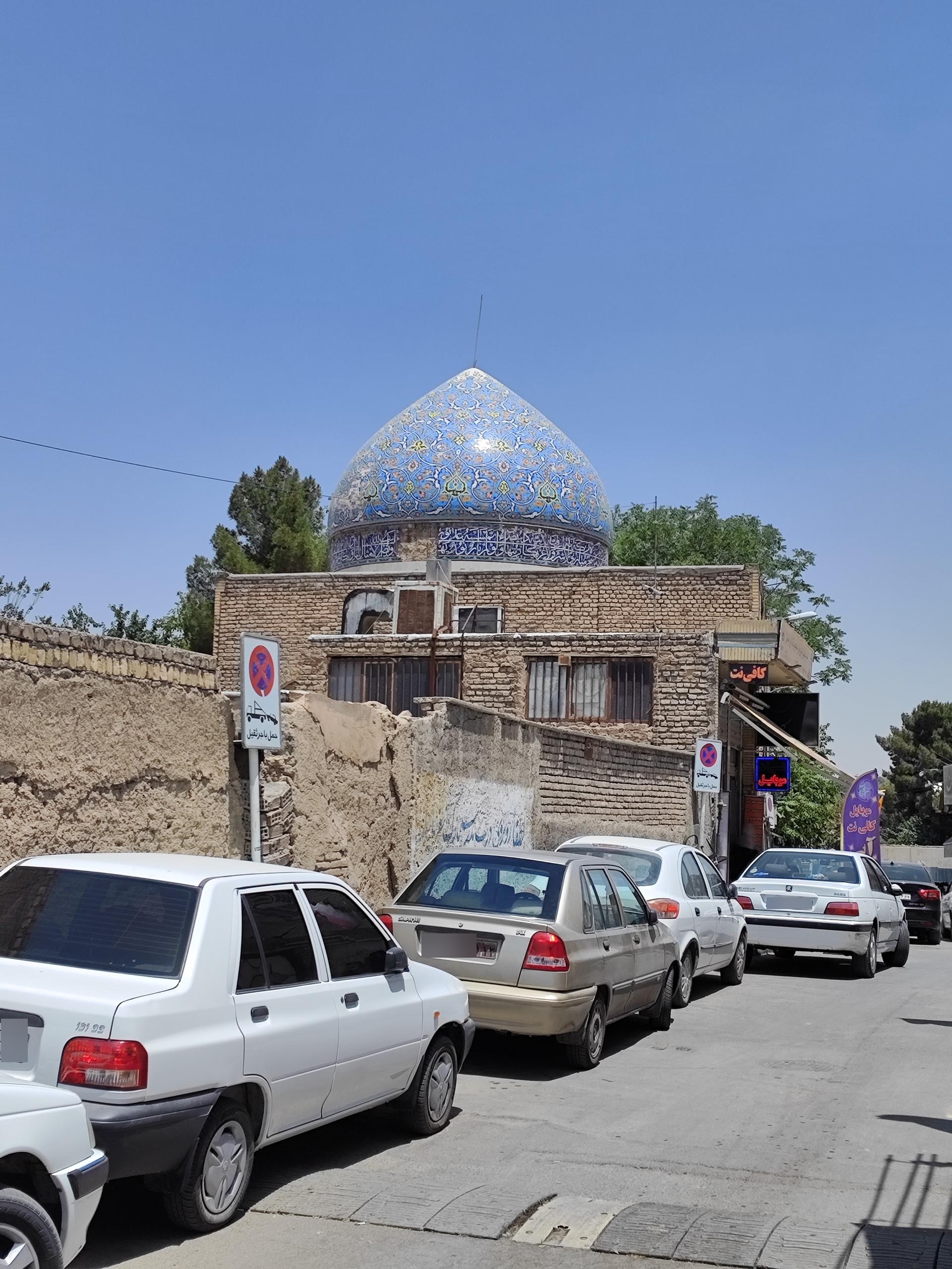 عکس آستان مقدس جعفرابن موسی کاظم (ع) [سر مبارک حضرت شاهرضا]