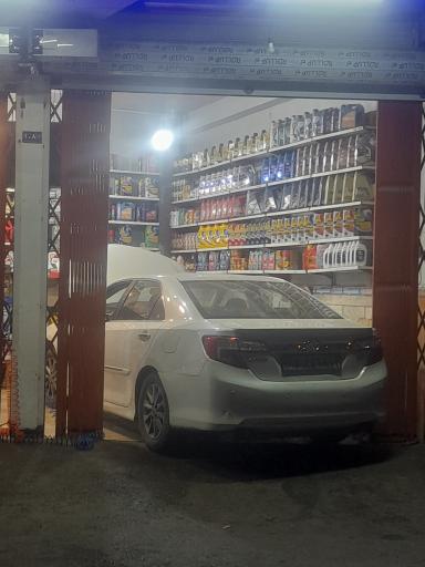 عکس اتوسرويس و تعویض روغن تمیز سلمان نژاد