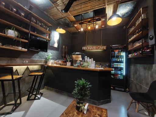 عکس کافه فیبوناچی
