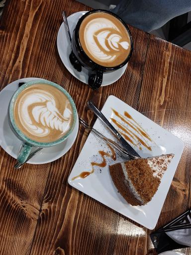 عکس کافه فیبوناچی