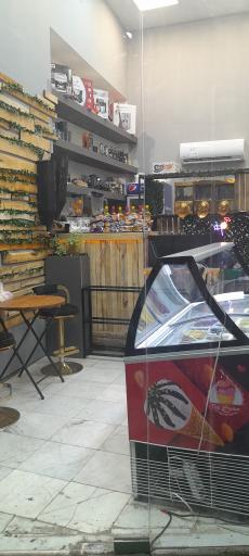 عکس کافه تاج