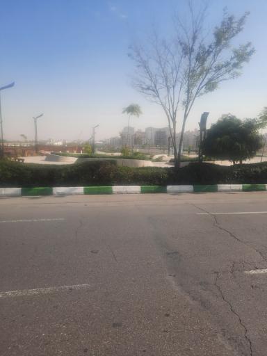 عکس ورودی عابران پیاده به بوستان برکت