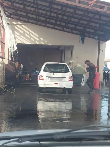 عکس کارواش و تعویض روغن احسان